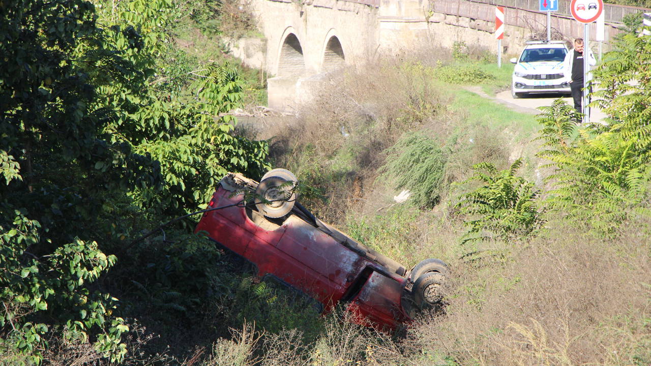 Amasya'da Minibüs Dereye Uçtu: 9 Yaralı