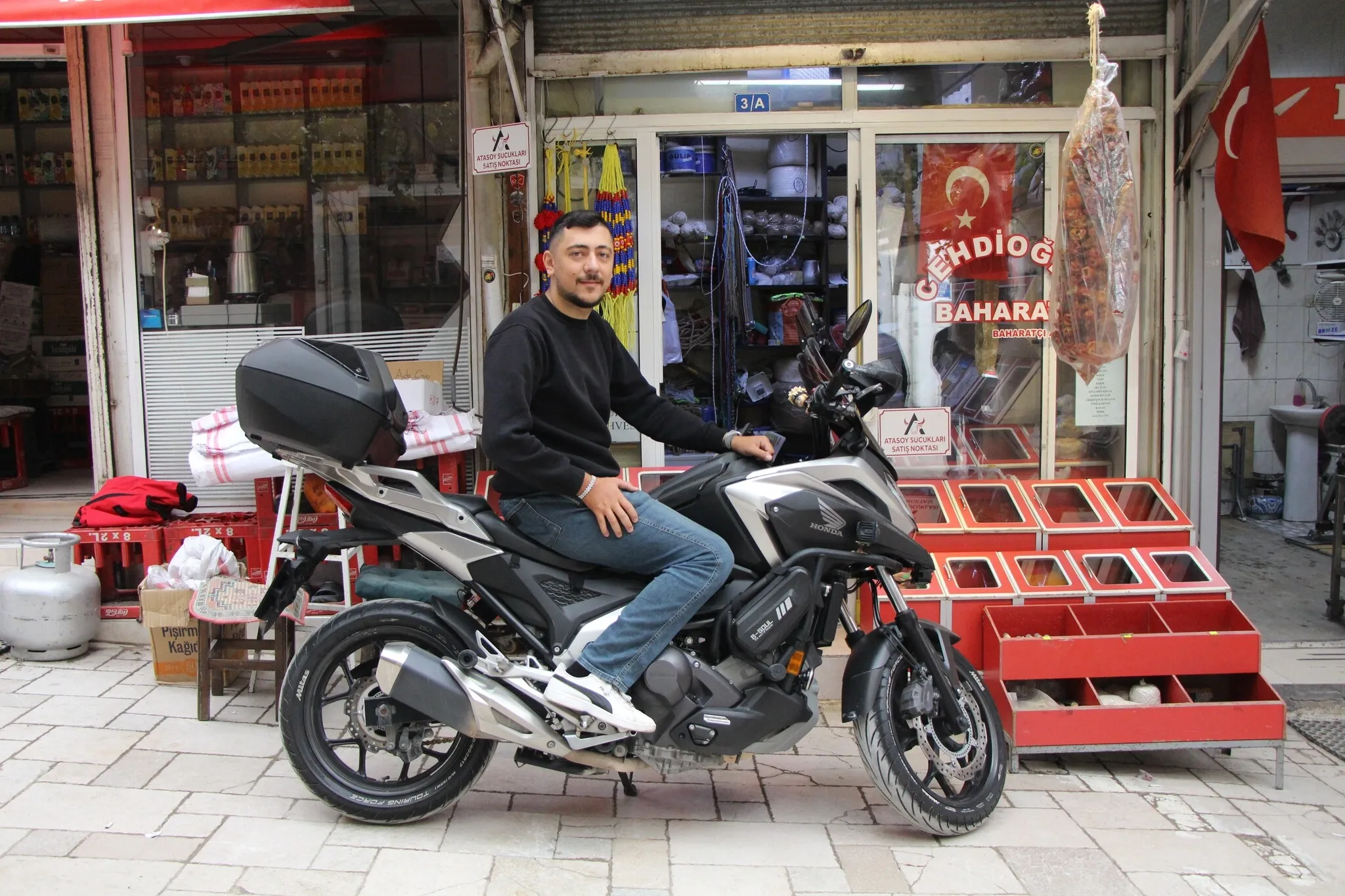 Amasyalı Genç Motosikletle 6 Bin Km Katedip Umreye Gitti