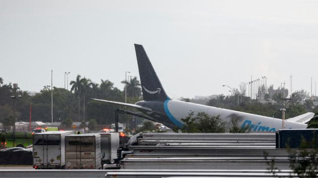 Amazon Kargo Uçağı Miami'de Pistten Çıktı: 5 Ölü
