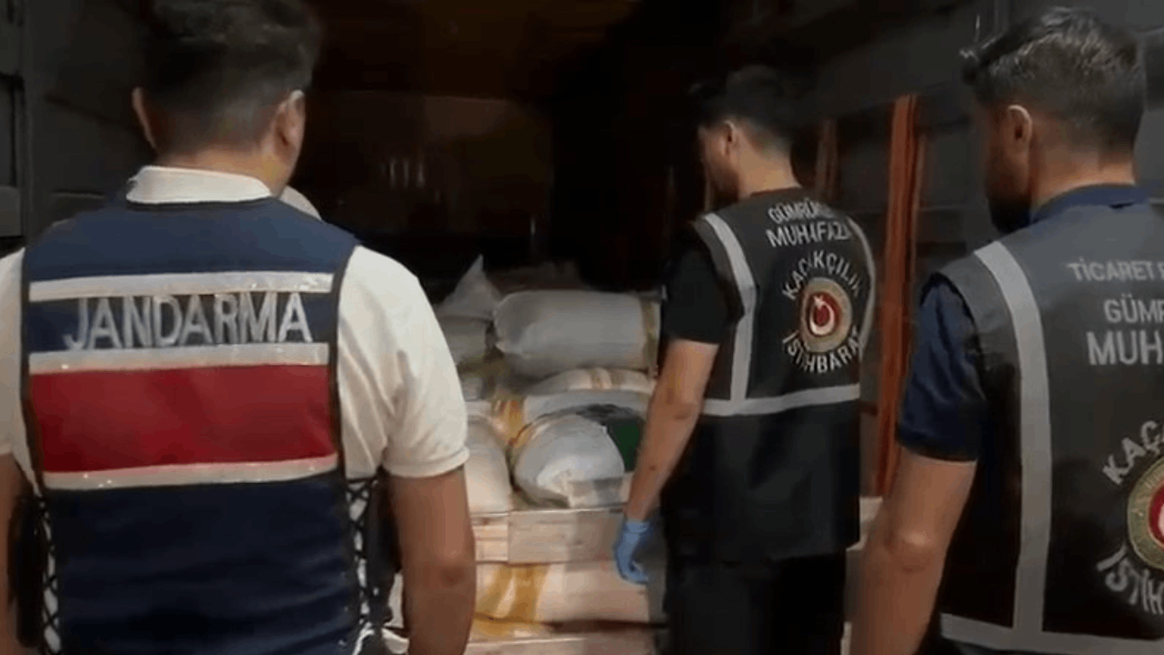 Ambarlı'da 3 Ton Uyuşturucu Hammaddesi Ele Geçirildi