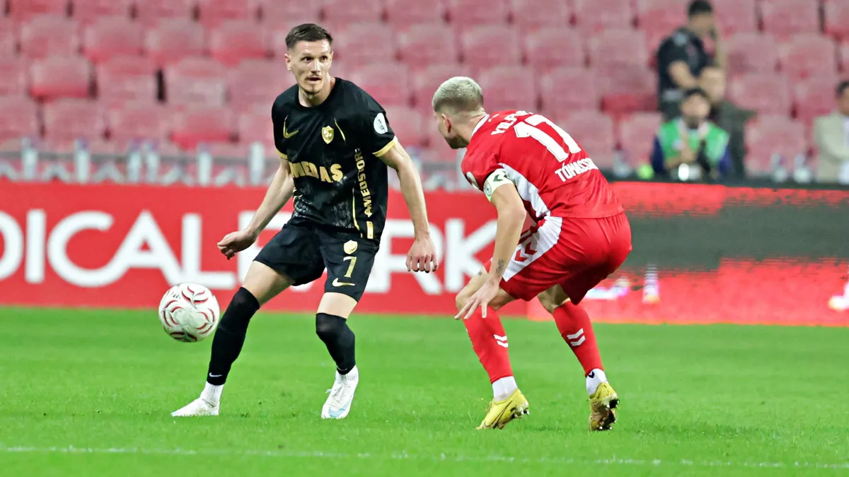 Amed SK 2 Kırmızı Karta Rağmen Samsunspor'u Devirdi
