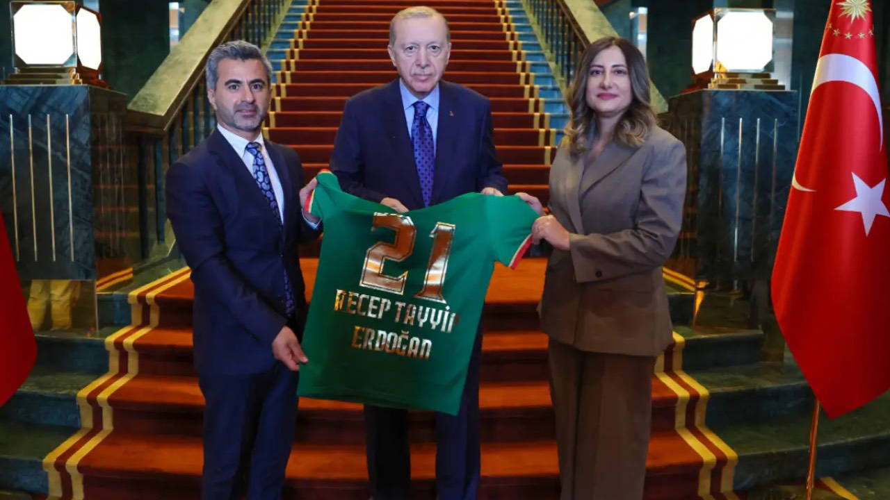 Amedspor'a Kucak Açan İktidar: Çerçeve Yasa Sonrası Diyarbakır Rüzgarı