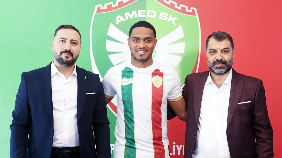 Amedspor, Madagaskarlı Yıldız Raveloson'u Transfer Etti