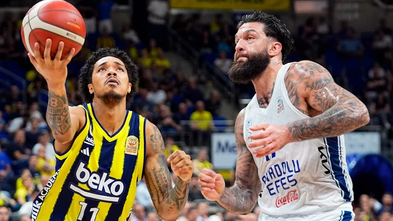 Anadolu Efes'ten 5. ayrılık: Pivot oyuncuyla yollar ayrıldı