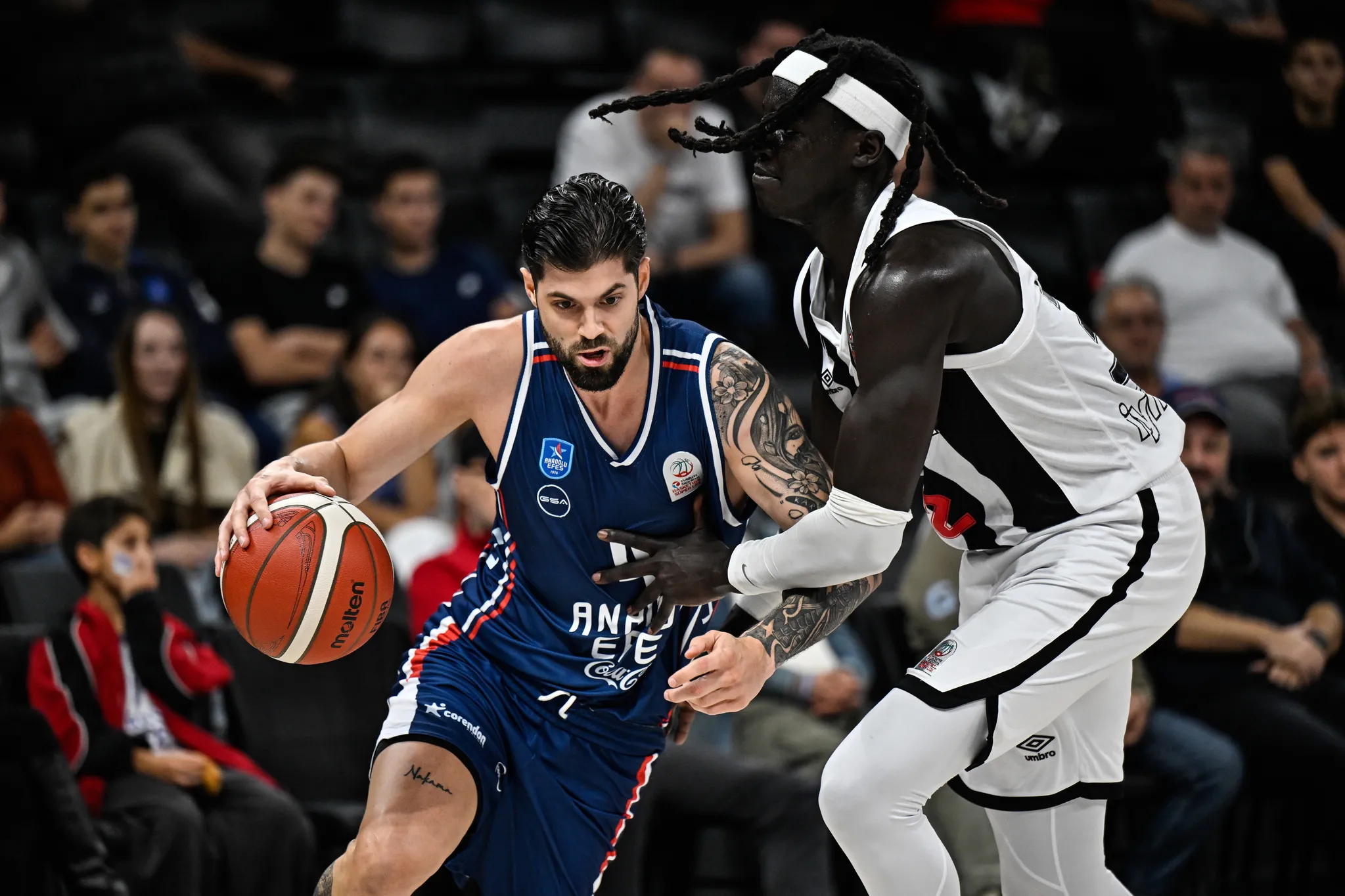 Anadolu Efes, Beşiktaş'ı 95-81 mağlup etti