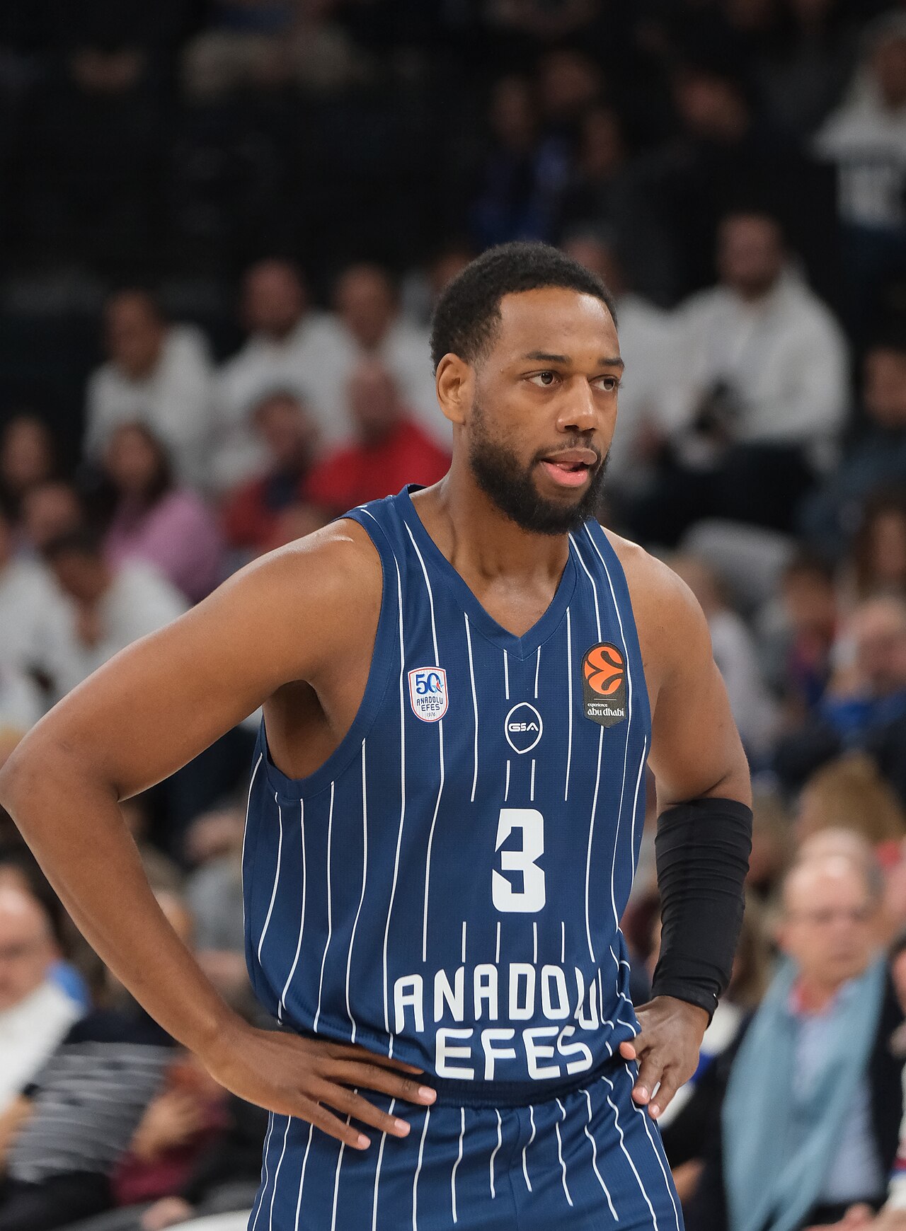 Anadolu Efes, Jordan Loyd ile yeniden anlaştı