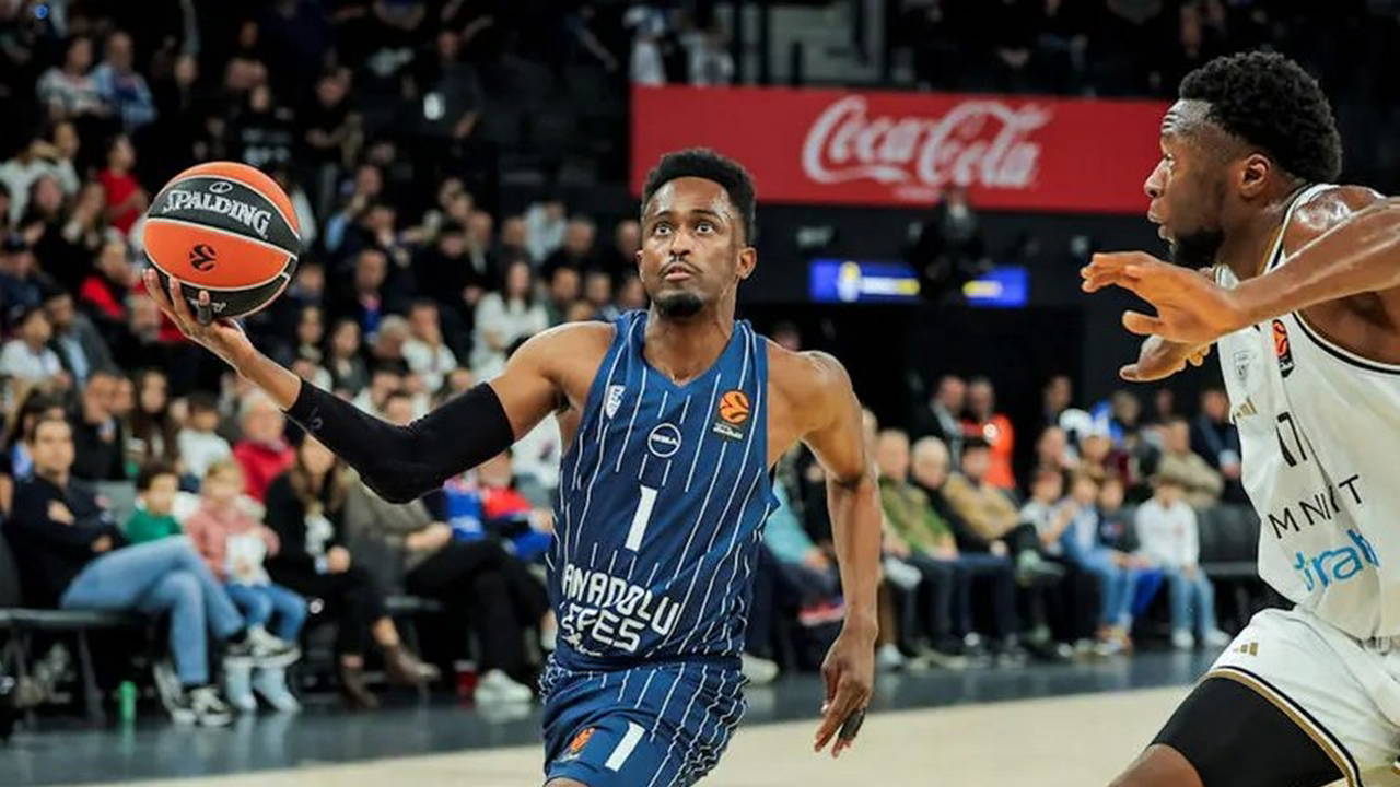 Anadolu Efes, 8 sezonluk yıldızı Beaubois ile yollarını ayırdı