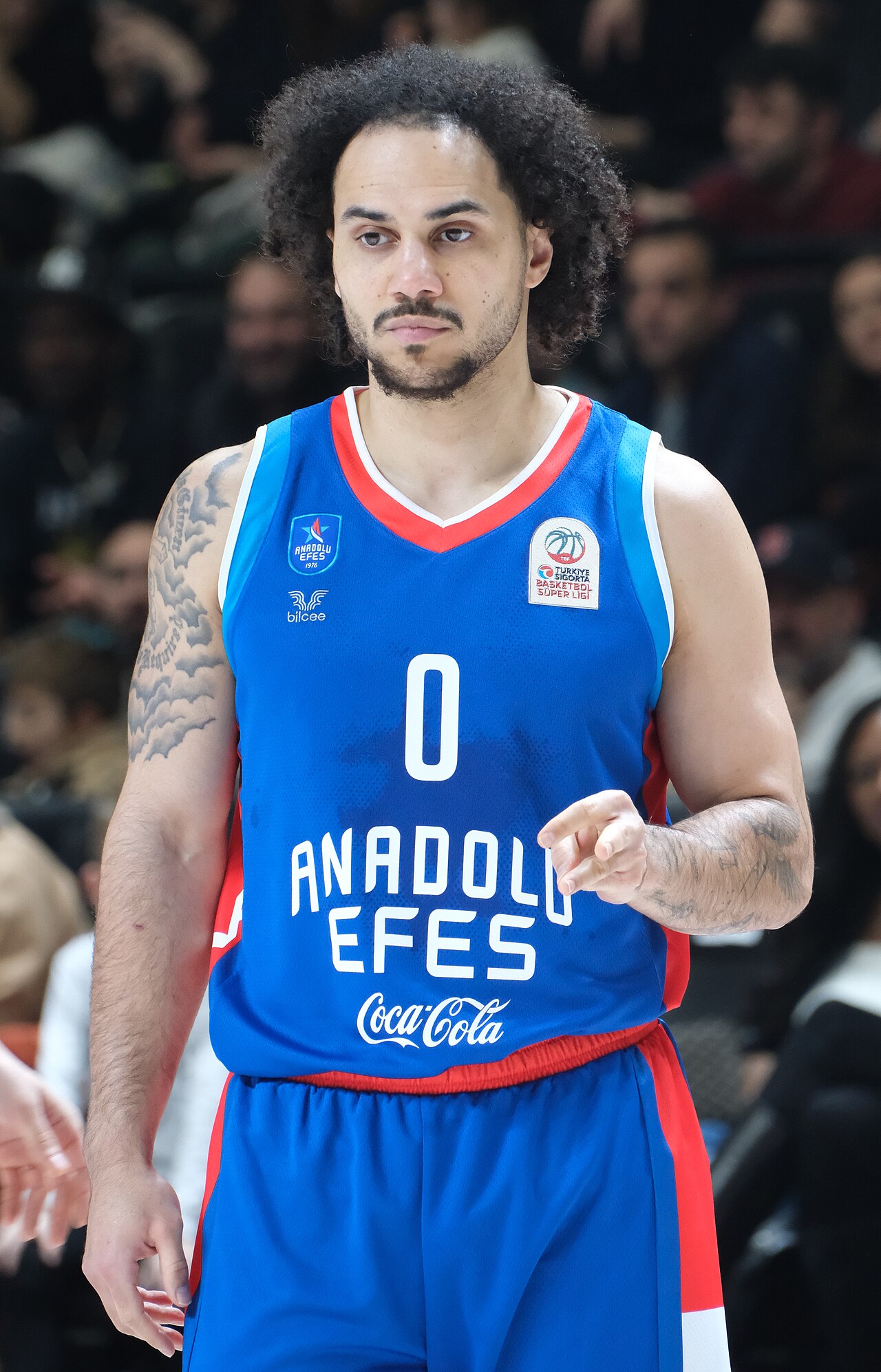Anadolu Efes, Shane Larkin ile Yollarını Ayırdı