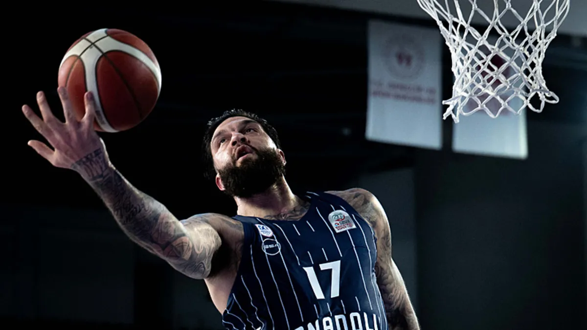 Anadolu Efes, Vincent Poirier ile Yollarını Ayırdı