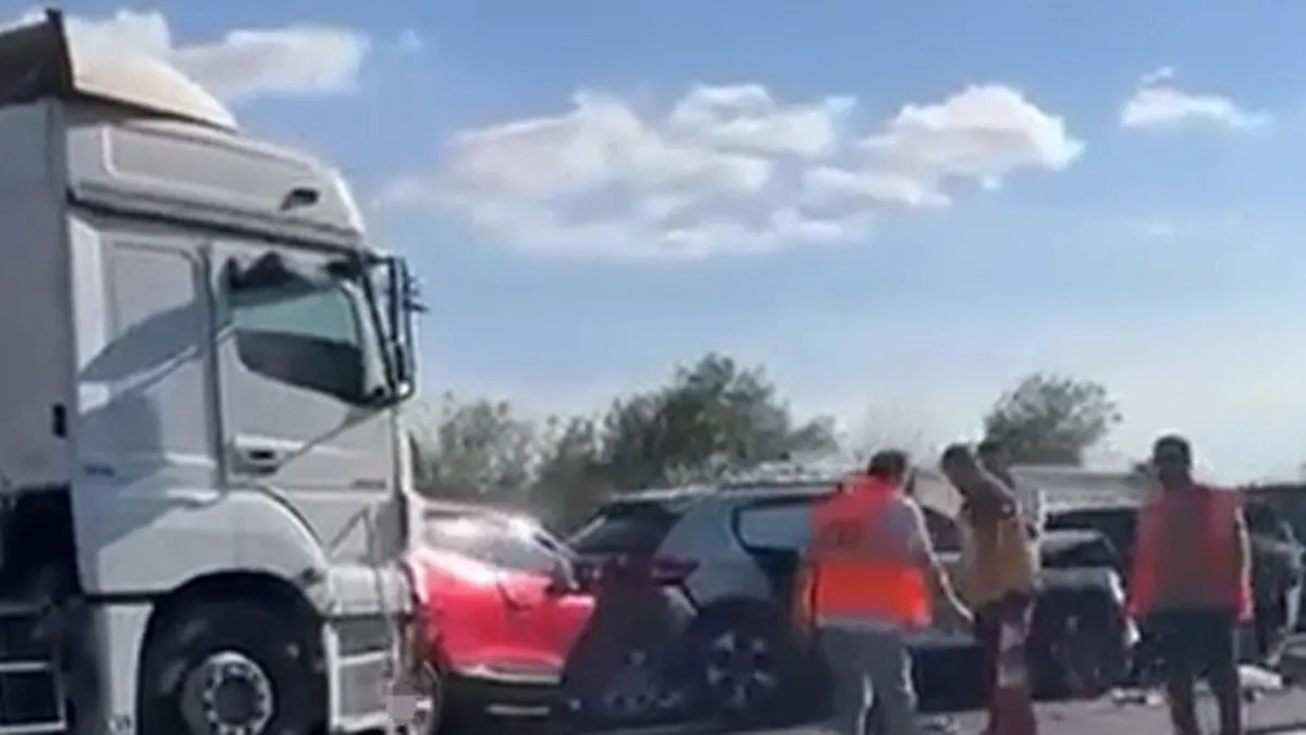 Otoyolda 12 Araçlık Zincirleme Kaza: 6 Yaralı