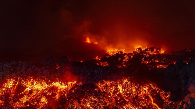 Anak Krakatau Patlaması 1500'den Fazla Uçuşu İptal Ettirdi