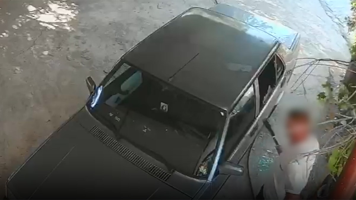 Anamur'da trafik tartışması: Kadının aracına satırla saldırdı