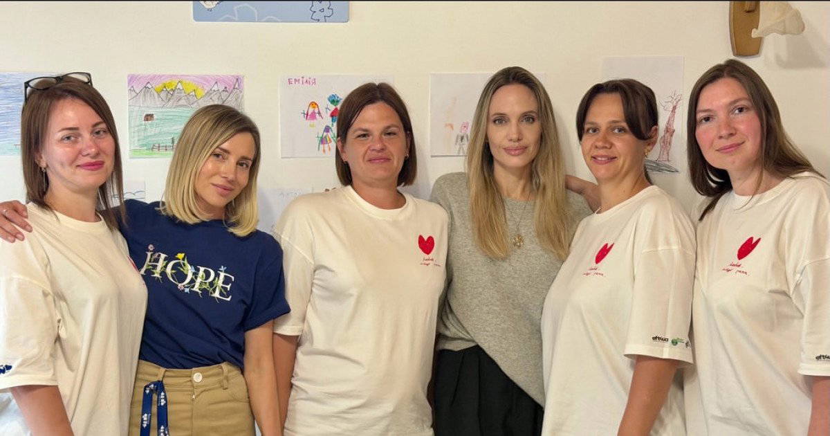 Angelina Jolie Ukrayna'da yer altı okullarını ziyaret etti