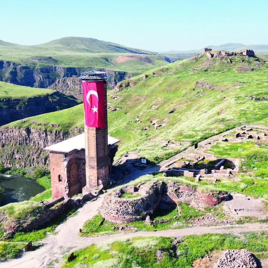 Ani Harabeleri: Türklerin Anadolu'daki İlk Ayasofya'sı Fethiye Camii