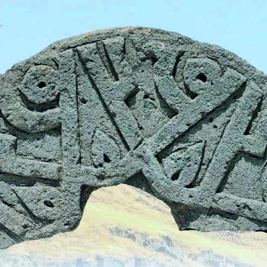 Ani Ören Yeri'nde Hz. Muhammed Yazılı Tarihi Taş Bulundu