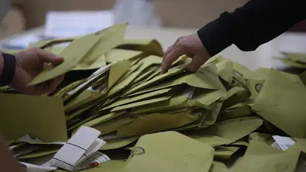 Ank-Ar'ın Seçim Anketi: Yeni Parti Zirvede, AKP ve CHP'de Şaşırtan Sonuçlar