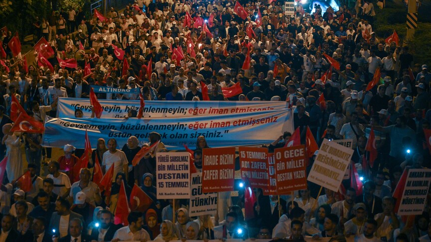 Ankara'da 15 Temmuz Demokrasi Yürüyüşü Coşkuyla Kutlandı