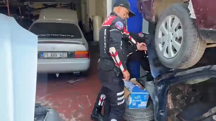 Ankara'da 'change' operasyonu: 3 iş yerine baskında 3 gözaltı