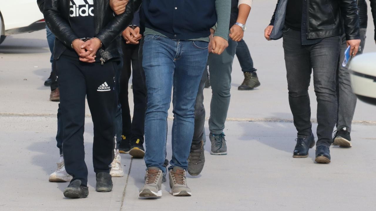 Ankara'da fuhuş operasyonu: 14 şüpheli gözaltında