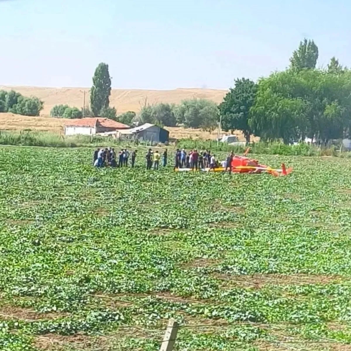 Ankara'da eğitim helikopteri düştü: 2 yaralı
