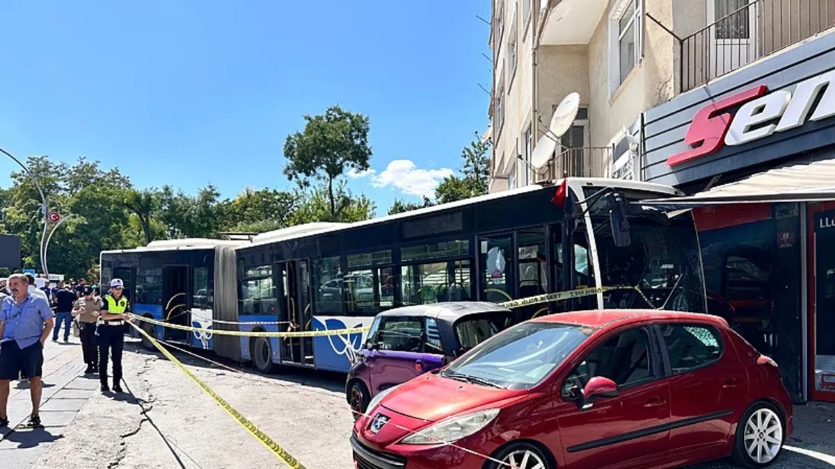 Ankara'da EGO Otobüsü Kontrolden Çıktı: 7 Yaralı