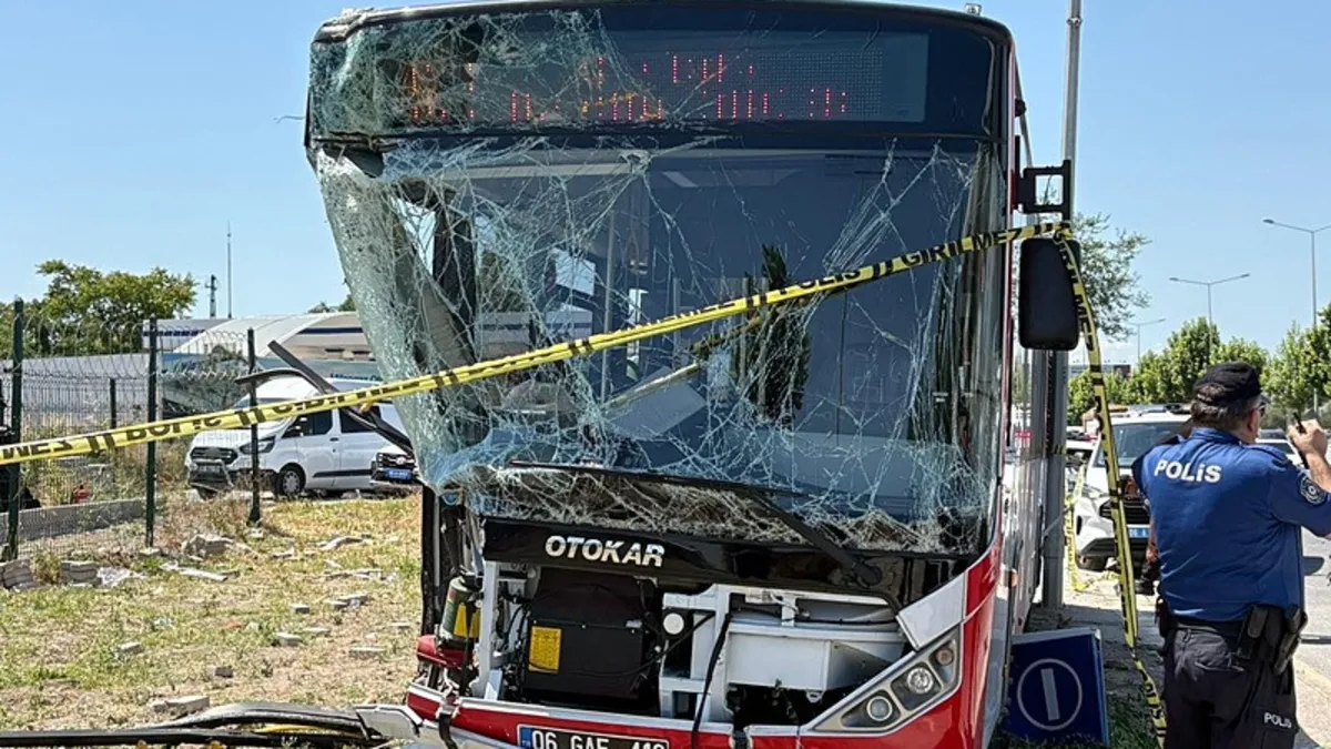Ankara Etimesgut'ta belediye otobüsü kazası: 12 yaralı