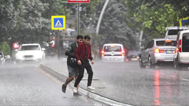 Ankara’da Gök Gürültülü Sağanak Alarmı: Vatandaşlara Uyarı