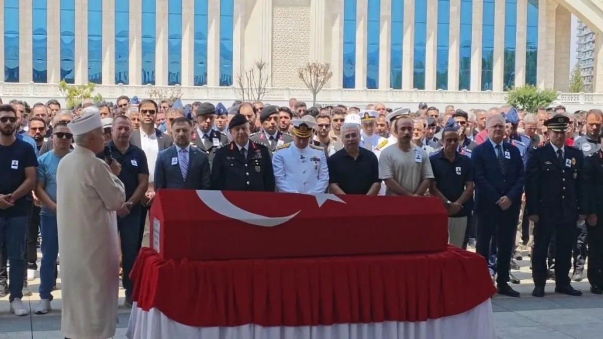 Ankara'da helikopter kazası: Pilot Emekli Albay Bakkal son yolculuğuna uğurlandı