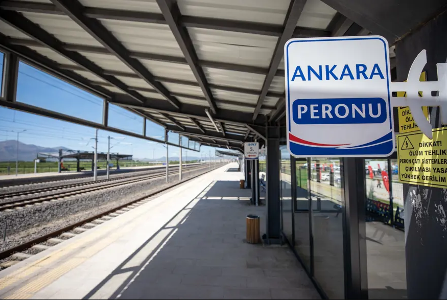 Ankara-İstanbul YHT süresi 4 saatin altına iniyor: Tarih verildi