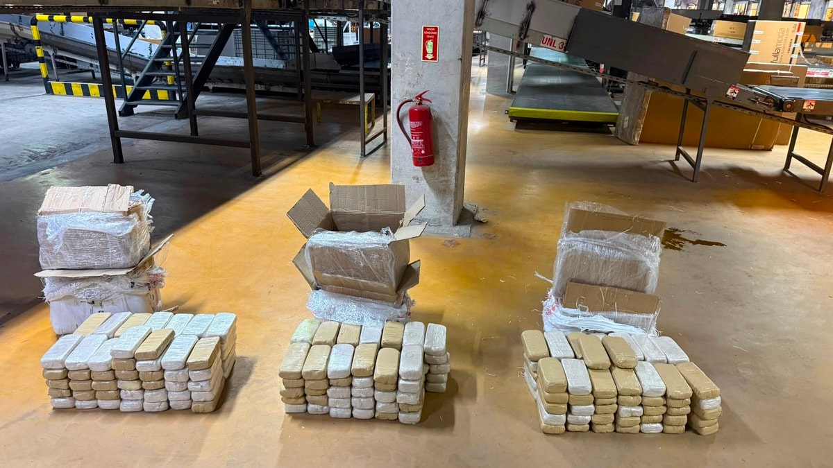 Ankara'da Kargo Deposunda 109 Kilo Eroin Ele Geçirildi