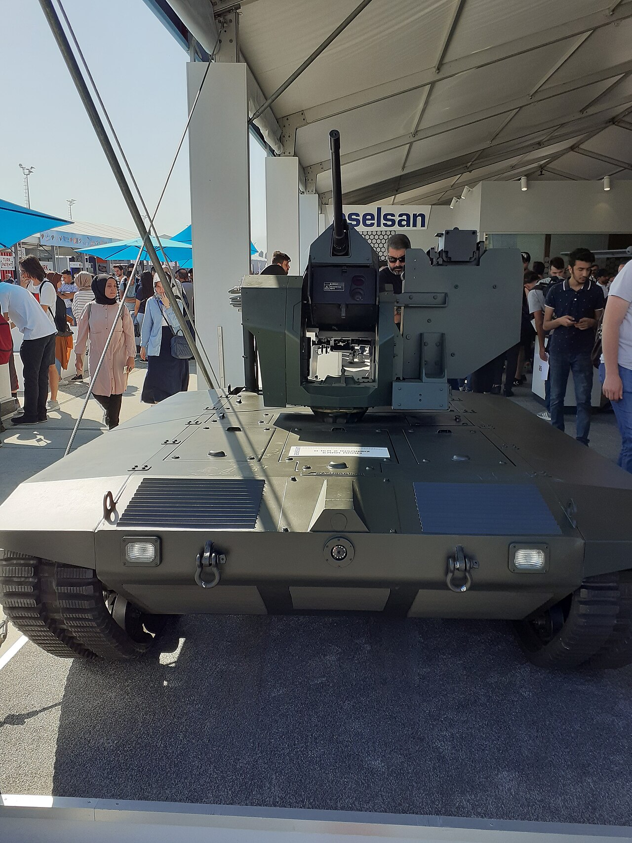 Ankara'da market deposunda yangın çıktı, ekipler müdahale etti