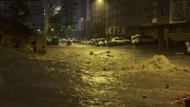 Ankara'da Sağanak Felaketi: Evleri Su Bastı