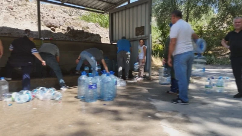 Ankara'da Su Kesintisi: Vatandaşlar Çeşmelerde Kuyrukta