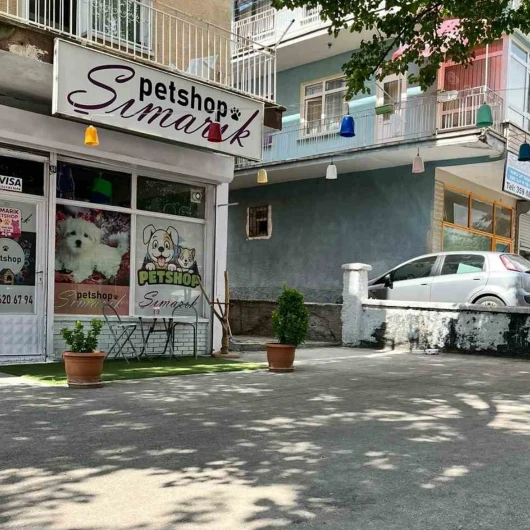 Ankara'da Balkondan Sepetle Kaçak Alkol Satan Şüpheli Yakalandı