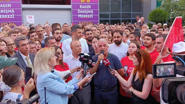 Ankara'da CHP'den İstifa Depremi: 35 İl Yönetim Kurulu Üyesi YENİ Parti'ye Geçti