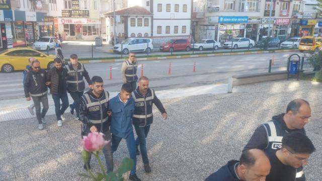 Ankara'da Değnekçilik Operasyonu: 10 Şüpheli Gözaltına Alındı