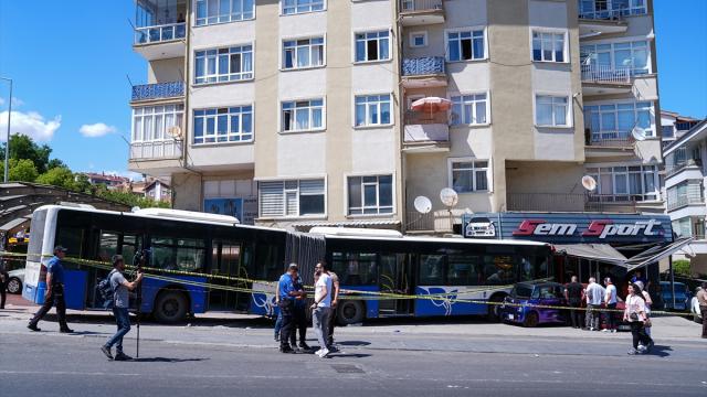 Ankara'da EGO otobüsü iş yerine çarptı: 5 yaralı