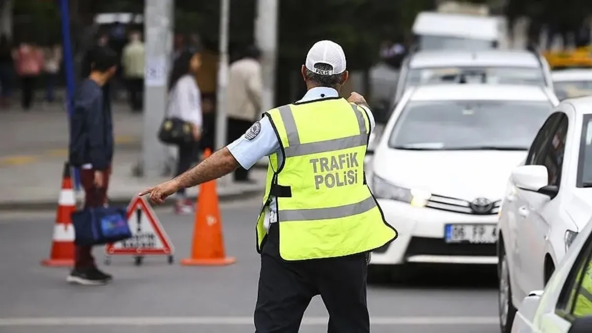 Ankara'da Nazım Hikmet Kongre Merkezi çevresinde trafik kapatmaları