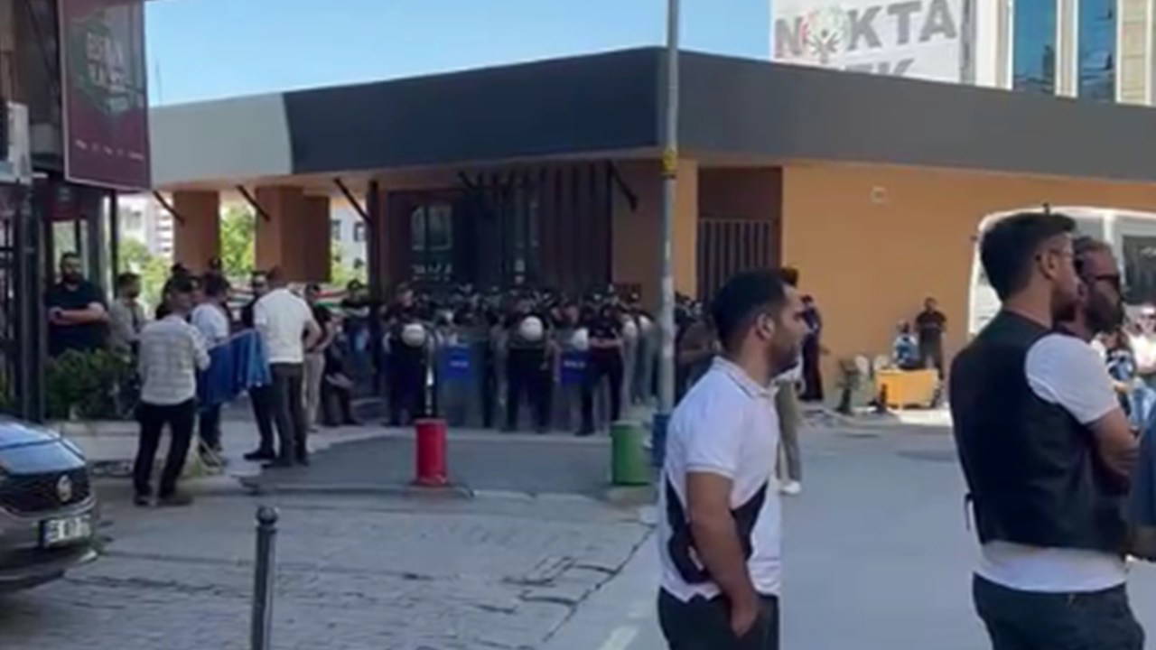 Ankara'da öğretmenlere otel ablukası: Çevik kuvvet müdahalesi