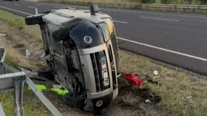 Ankara'da otomobil takla attı: 1'i ağır 2 yaralı