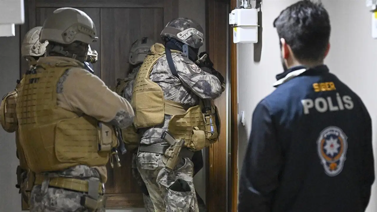 Ankara'da siber dolandırıcılık operasyonu: 2 şüpheli tutuklandı