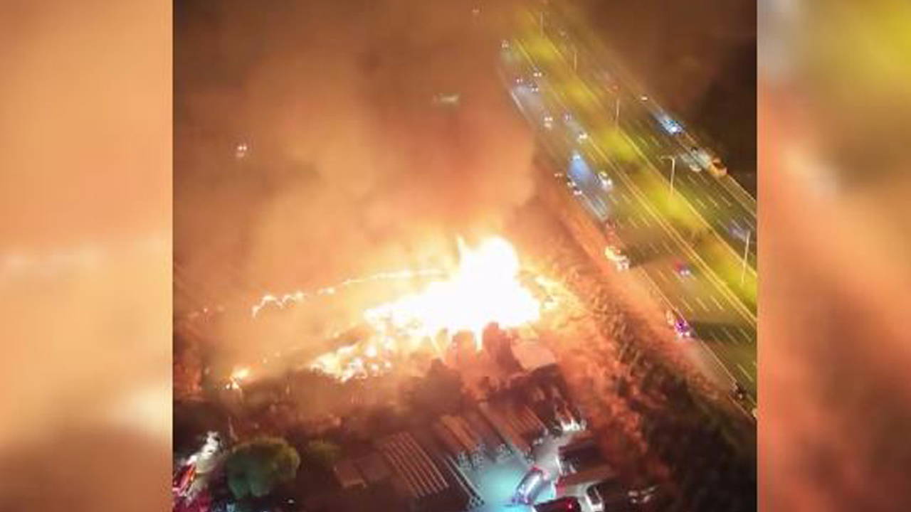 Ankara'da tahta palet yangını korkuttu
