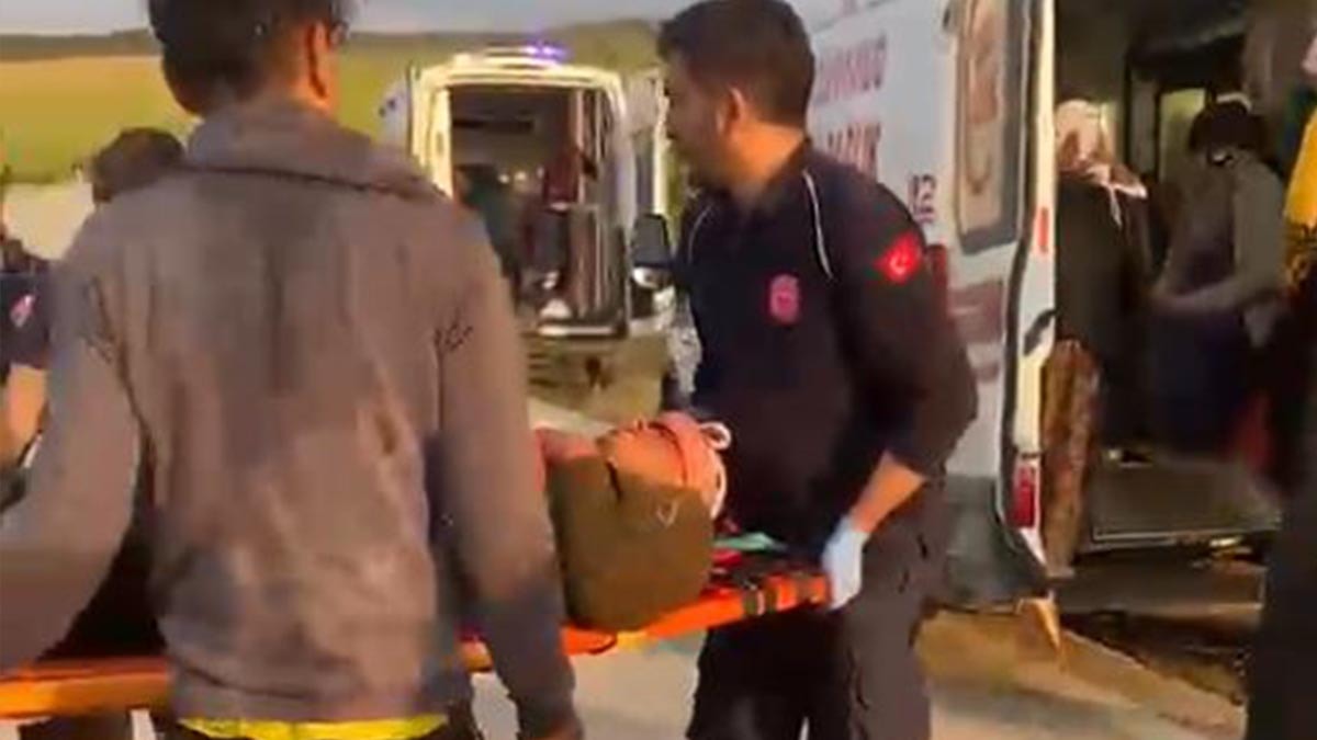 Ankara'da tarım işçisi minibüsü devrildi: 4 yaralı