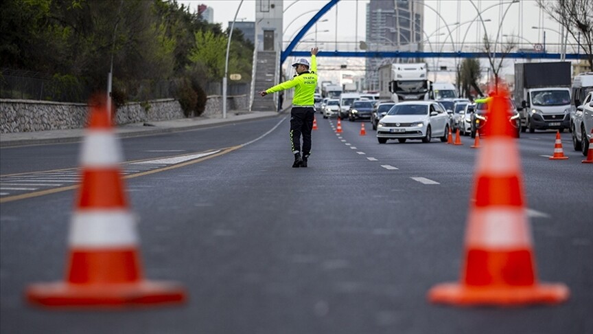 Ankara'da Yarı Maraton Nedeniyle Bazı Yollar Trafiğe Kapatıldı