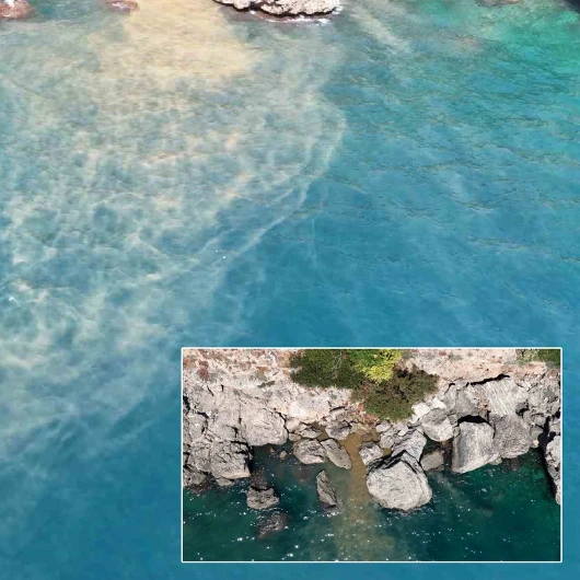 Antalya'da Atık Su Sahile Akıtıldı: Soruşturma Başlatıldı