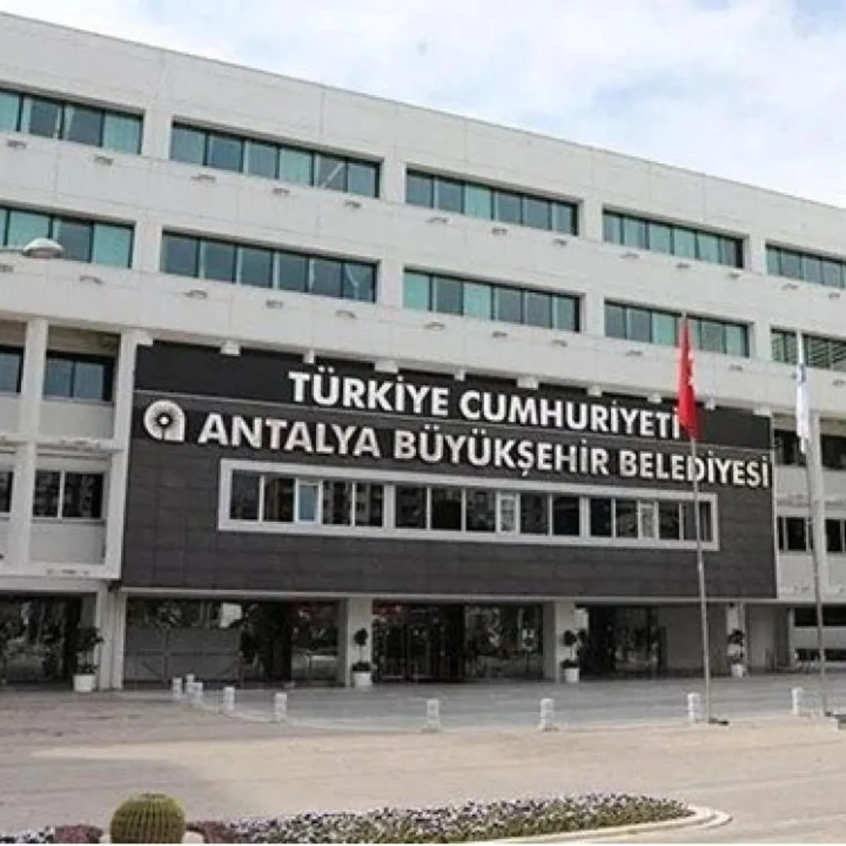 Antalya Büyükşehir Belediyesi'ne Soruşturmada İki Gözaltı