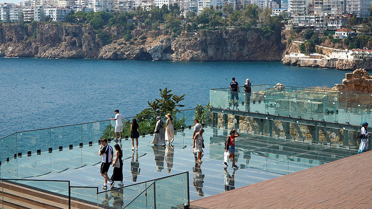 Antalya'da 2 bin yıllık Hıdırlık Kulesi turizme açıldı