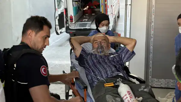 Antalya'da inşaatta su deposunda mahsur kalan 2 işçi kurtarıldı