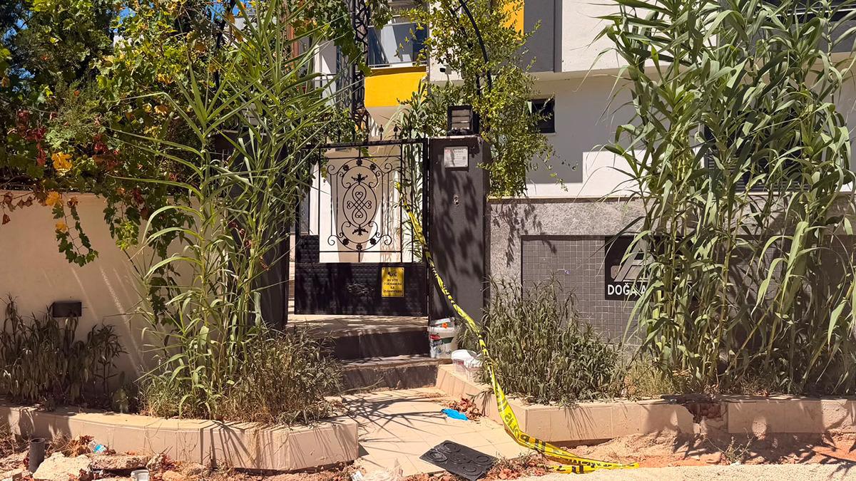 Antalya'da kıskançlık trajedisi: Eski sevgili hem can aldı hem canına kıydı