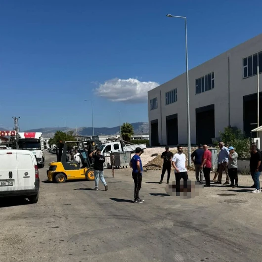 Antalya Manavgat'ta Motosiklet Faciası: 17 Yaşındaki Sürücü Hayatını Kaybetti